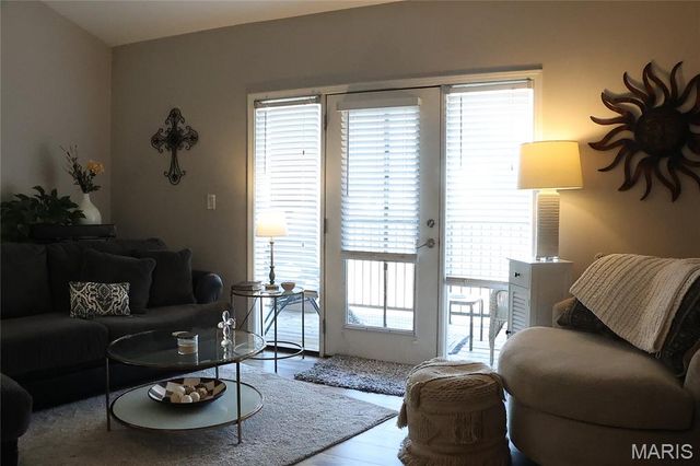 885 Forest Avenue 303, Valley Park, MO 63088