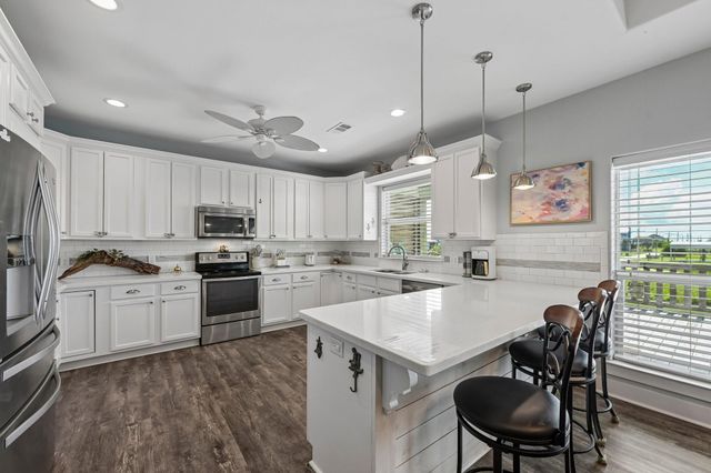 927 Magnolia Lane, Port Bolivar, TX 77650