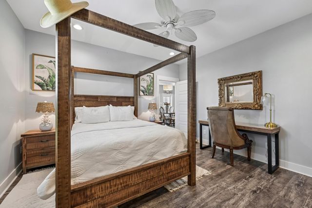 927 Magnolia Lane, Port Bolivar, TX 77650