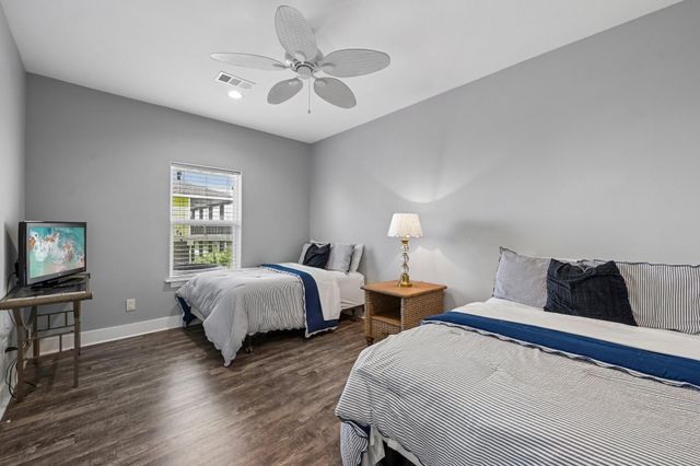 927 Magnolia Lane, Port Bolivar, TX 77650