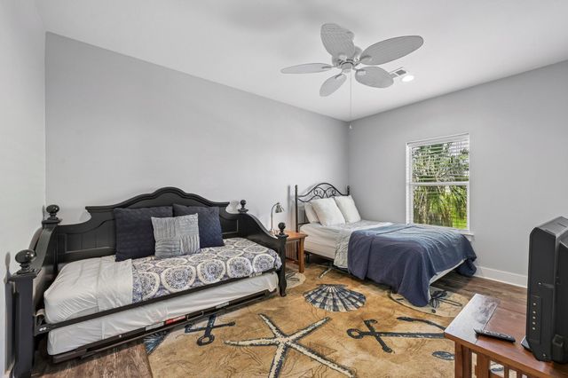 927 Magnolia Lane, Port Bolivar, TX 77650