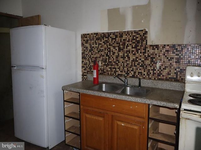 2029 N STILLMAN ST, Philadelphia, PA 19121