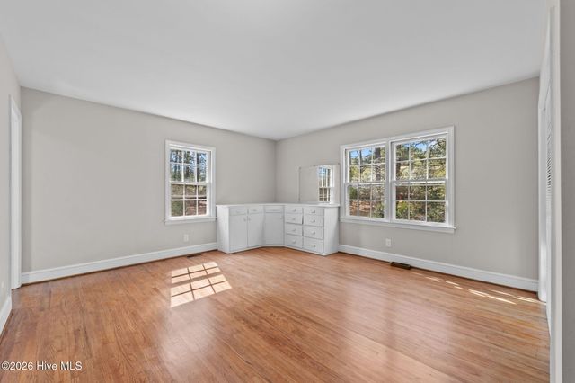 1004 N Poplar Street, Aberdeen, NC 28315