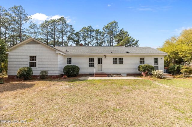 1004 N Poplar Street, Aberdeen, NC 28315