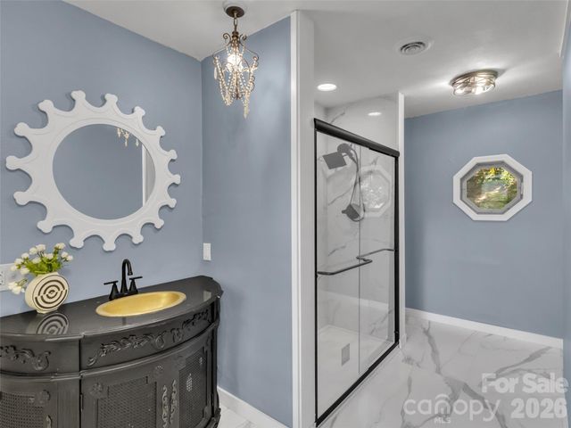 28 Wake Street, Waynesville, NC 28716