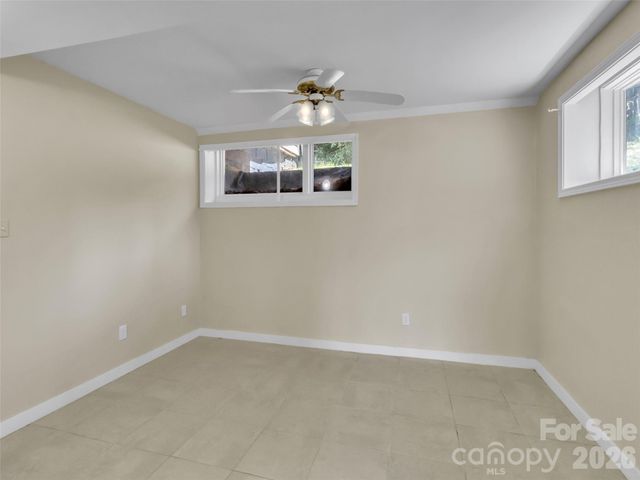 28 Wake Street, Waynesville, NC 28716