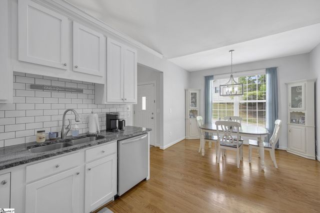 5 Ledge Run Court, Greenville, SC 29617