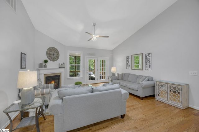 5 Ledge Run Court, Greenville, SC 29617