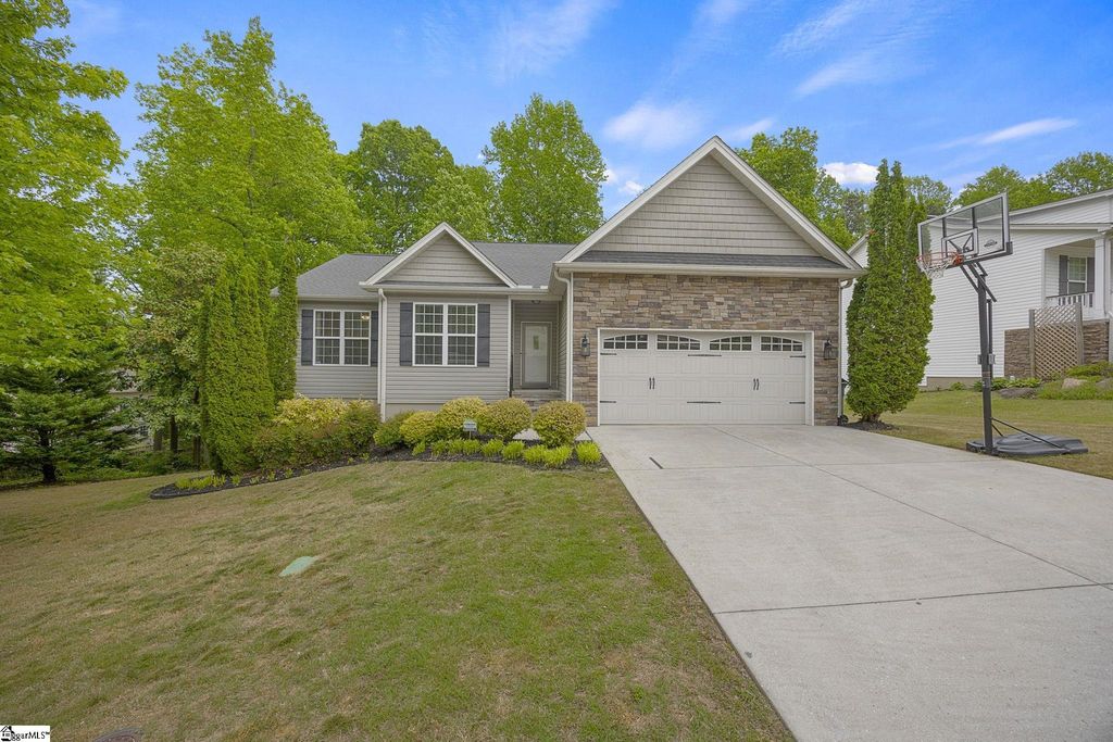 5 Ledge Run Court, Greenville, SC 29617