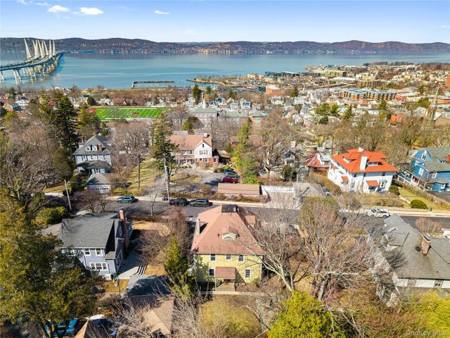 70 Fairview Avenue, Tarrytown, NY 10591