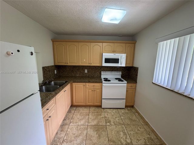 7800 Camino Real H-213, Miami, FL 33143