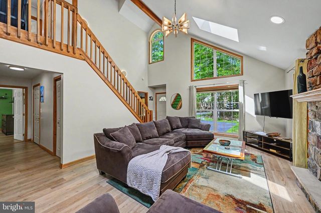 1122 RANGER TRL, Pocono Lake, PA 18347