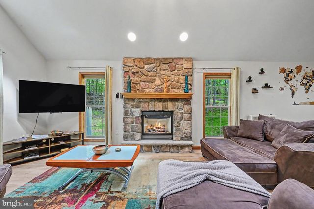1122 RANGER TRL, Pocono Lake, PA 18347