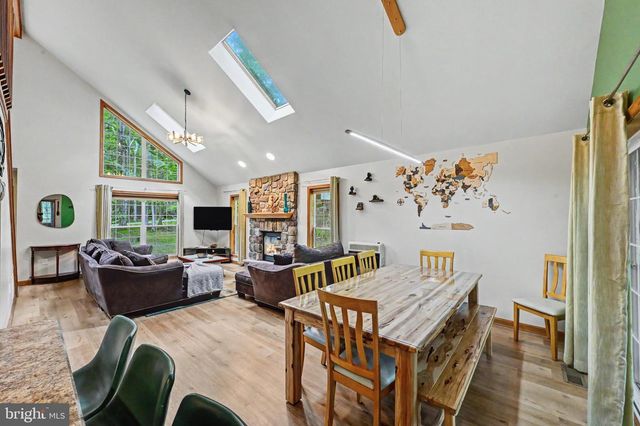 1122 RANGER TRL, Pocono Lake, PA 18347