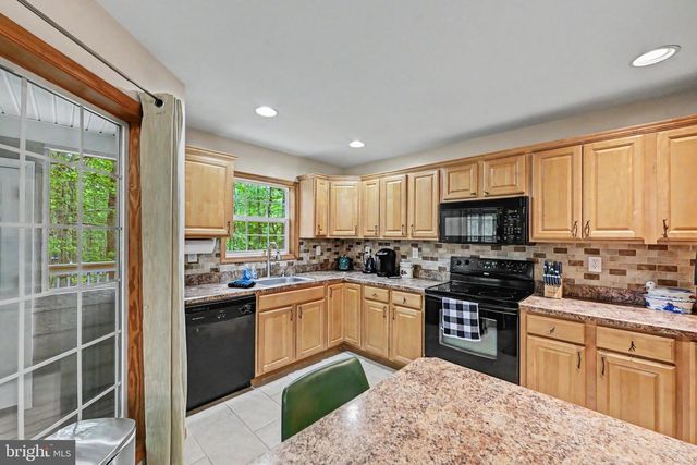1122 RANGER TRL, Pocono Lake, PA 18347