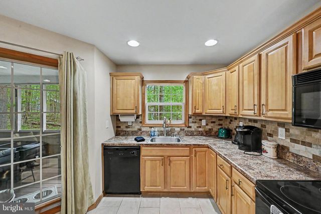 1122 RANGER TRL, Pocono Lake, PA 18347
