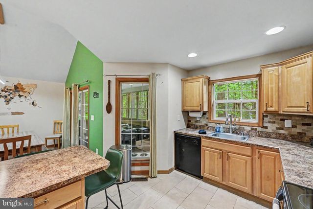 1122 RANGER TRL, Pocono Lake, PA 18347