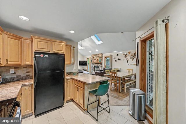 1122 RANGER TRL, Pocono Lake, PA 18347