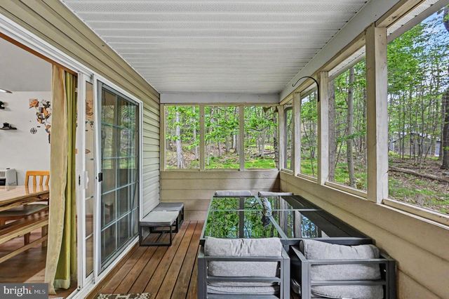 1122 RANGER TRL, Pocono Lake, PA 18347