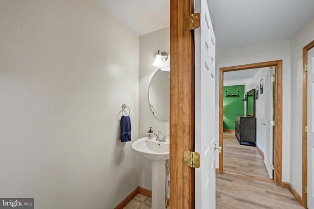1122 RANGER TRL, Pocono Lake, PA 18347