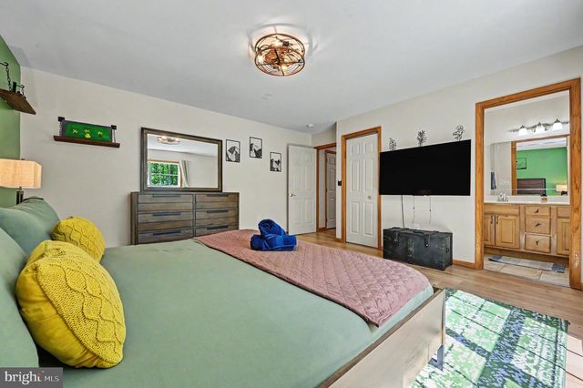1122 RANGER TRL, Pocono Lake, PA 18347