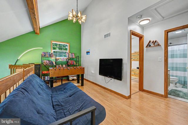 1122 RANGER TRL, Pocono Lake, PA 18347