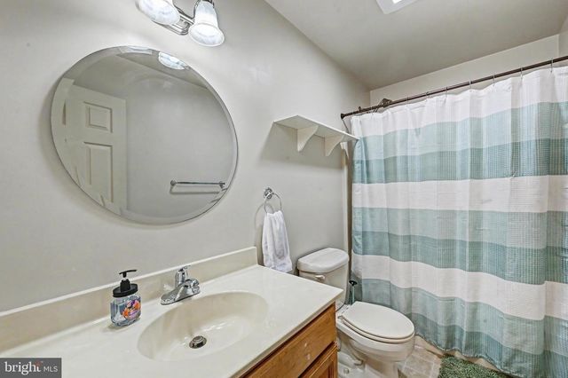 1122 RANGER TRL, Pocono Lake, PA 18347