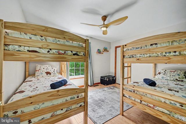 1122 RANGER TRL, Pocono Lake, PA 18347