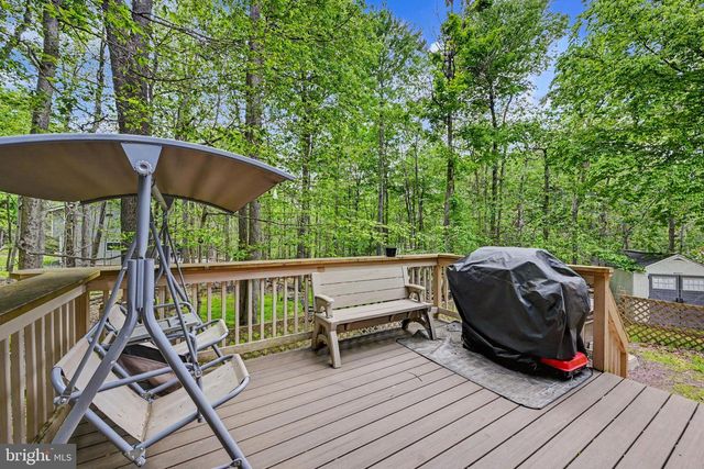 1122 RANGER TRL, Pocono Lake, PA 18347