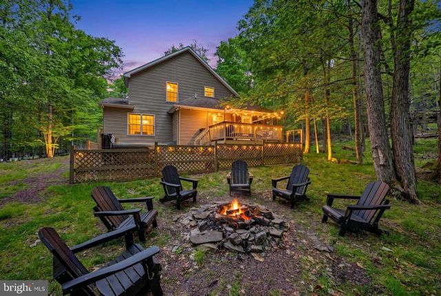 1122 RANGER TRL, Pocono Lake, PA 18347
