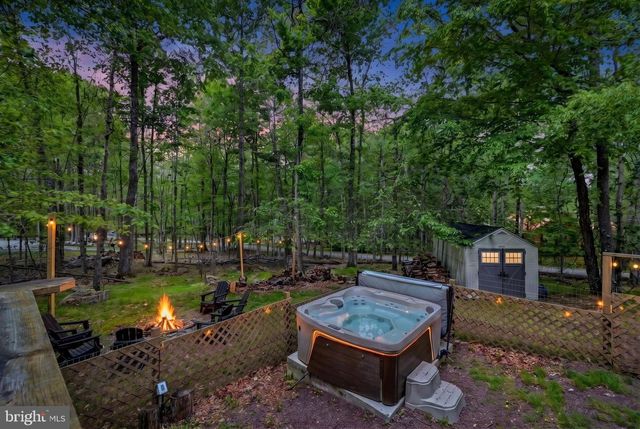 1122 RANGER TRL, Pocono Lake, PA 18347