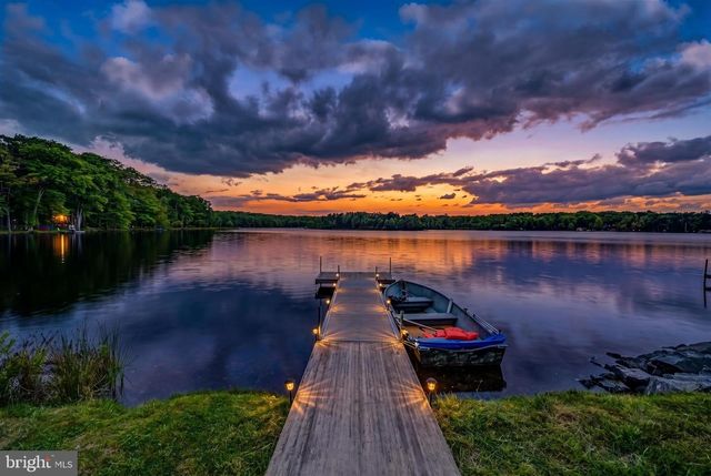 1122 RANGER TRL, Pocono Lake, PA 18347
