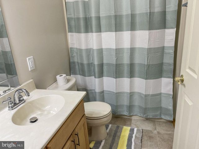 1122 RANGER TRL, Pocono Lake, PA 18347