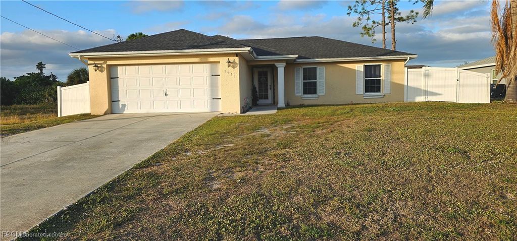 3910 23rd ST SW, Lehigh Acres, FL 33976