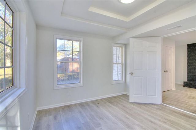 1215 Sheppard Place, Stone Mountain, GA 30083