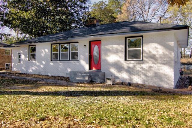 1215 Sheppard Place, Stone Mountain, GA 30083