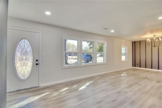 1215 Sheppard Place, Stone Mountain, GA 30083