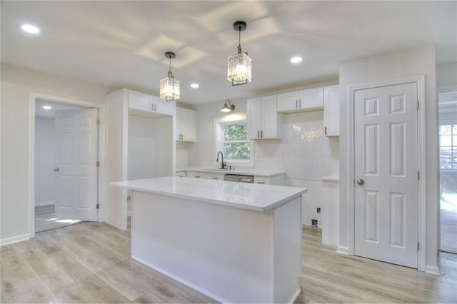 1215 Sheppard Place, Stone Mountain, GA 30083