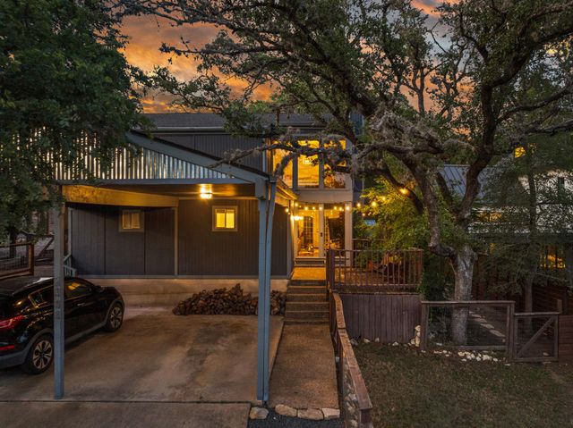 2306 Arpdale ST A, Austin, TX 78704