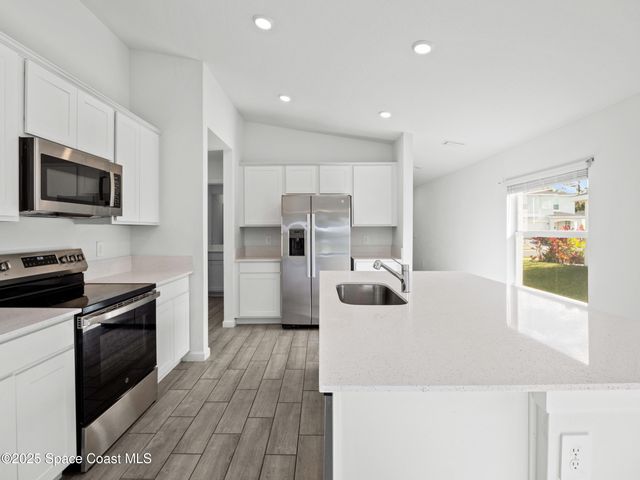 1668 Colebrook Circle SW, Palm Bay, FL 32908