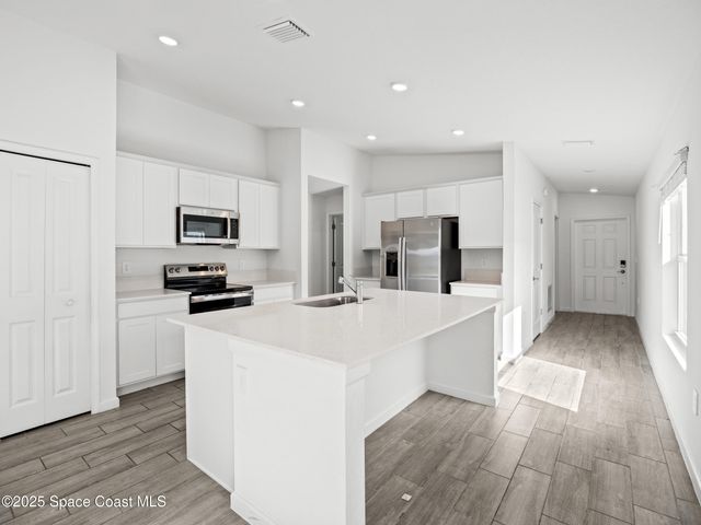 1668 Colebrook Circle SW, Palm Bay, FL 32908