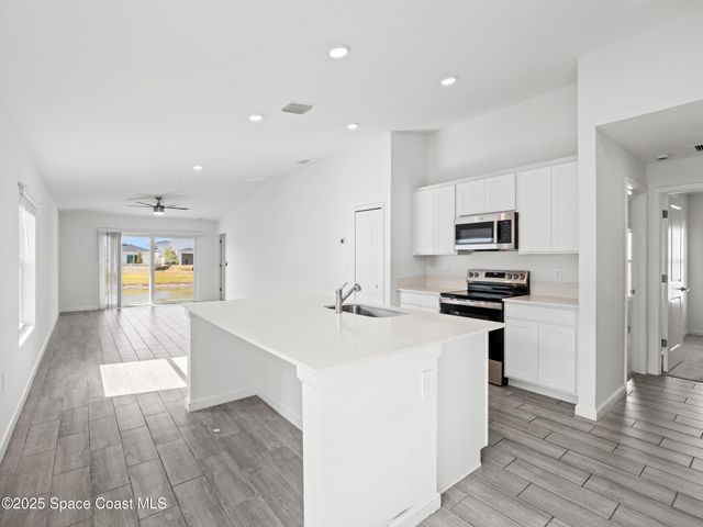 1668 Colebrook Circle SW, Palm Bay, FL 32908