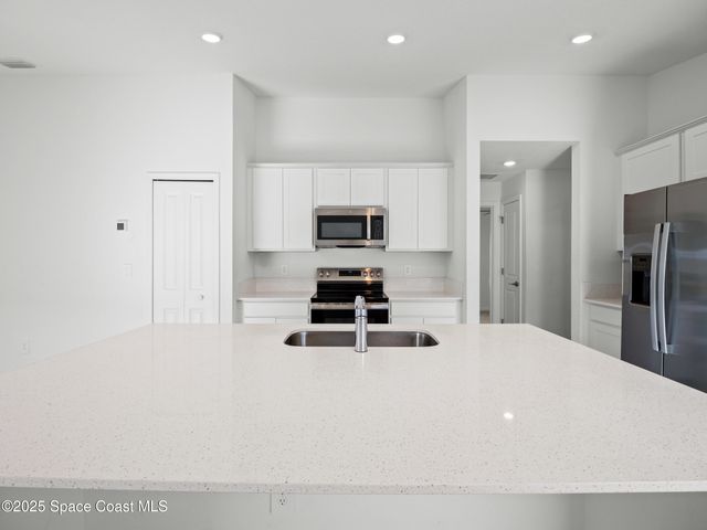 1668 Colebrook Circle SW, Palm Bay, FL 32908