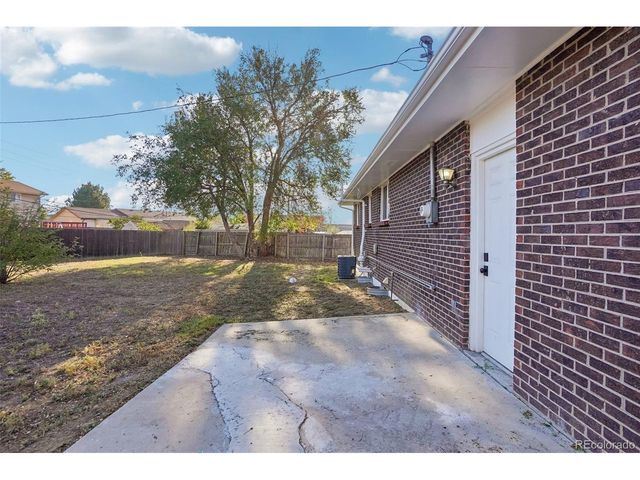 7620 Acoma Ct, Denver, CO 80221