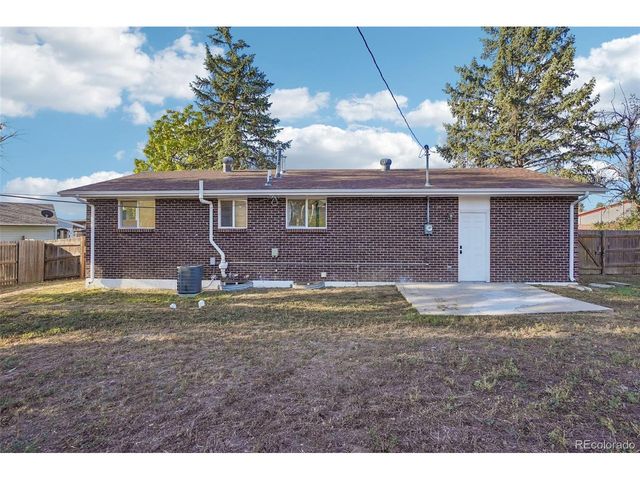 7620 Acoma Ct, Denver, CO 80221