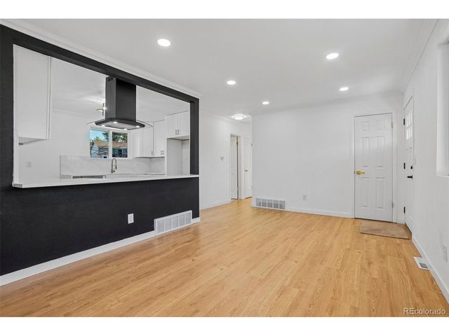 7620 Acoma Ct, Denver, CO 80221
