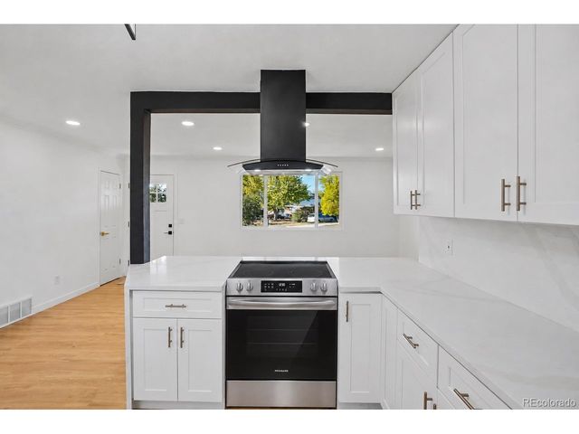 7620 Acoma Ct, Denver, CO 80221