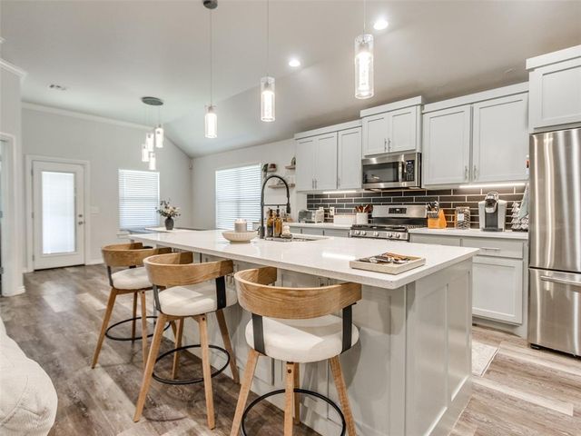 8921 Stacy Lynn Lane, Yukon, OK 73099