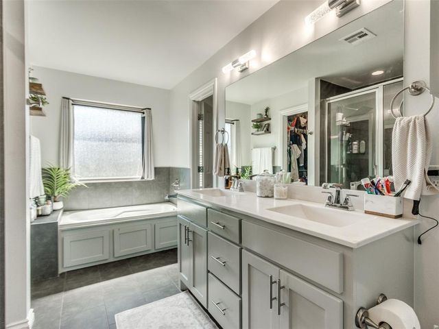 8921 Stacy Lynn Lane, Yukon, OK 73099