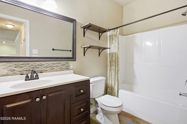 211 Stoneridge Drive, Duson, LA 70529